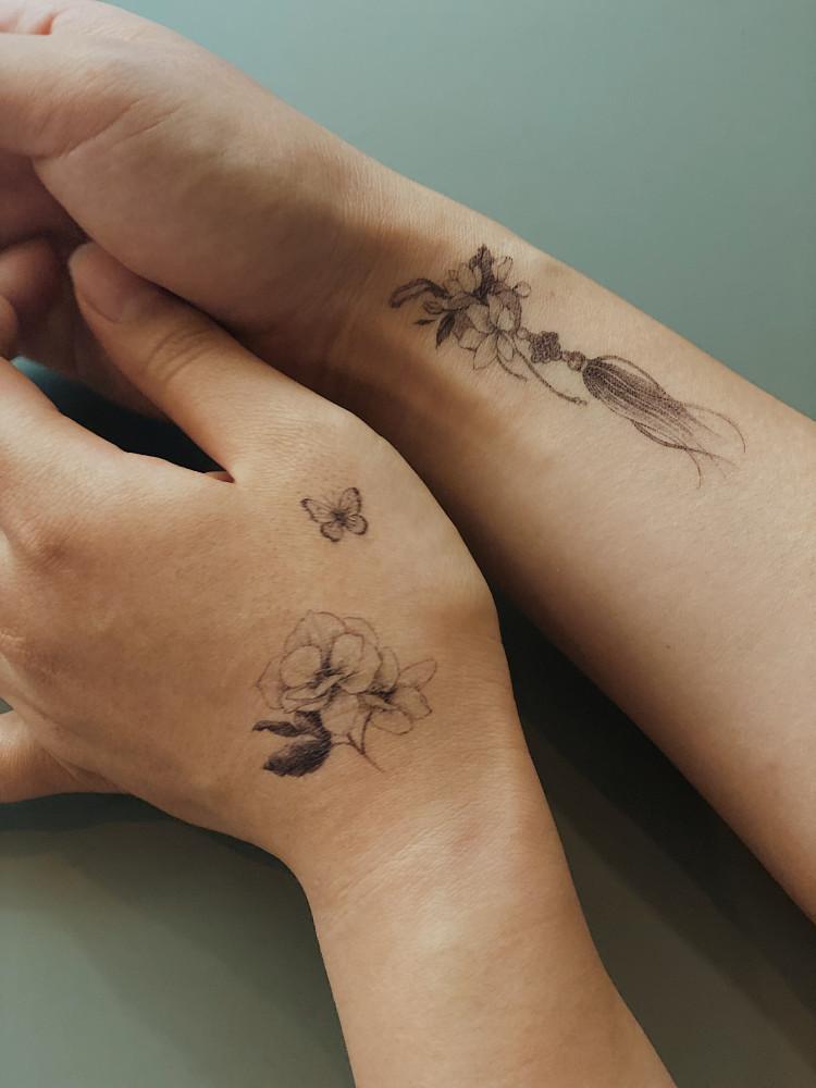 studio FLEUR 흰수염고래 플라워 타투스티커