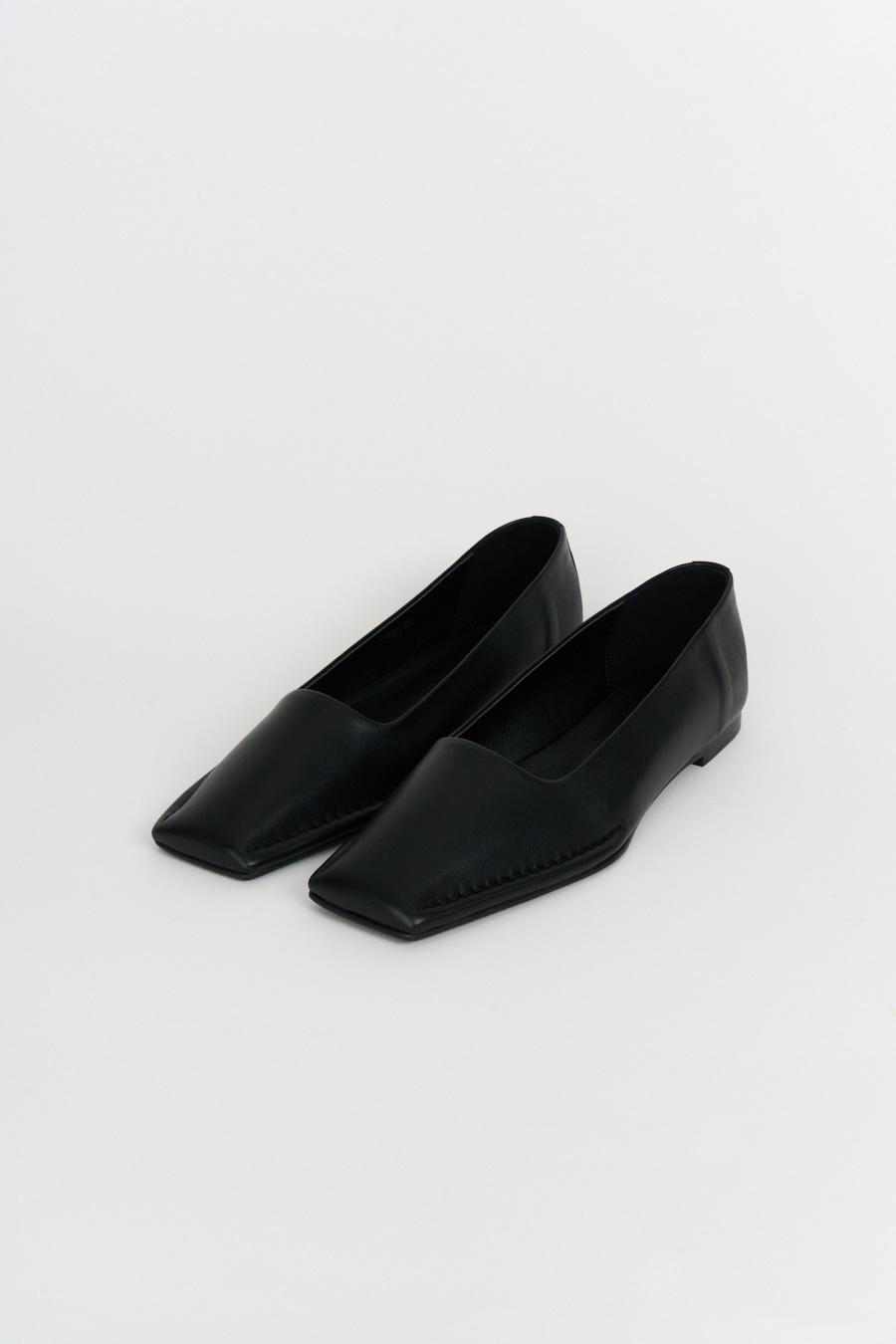 Leather Square Stitch Loafers (Black)