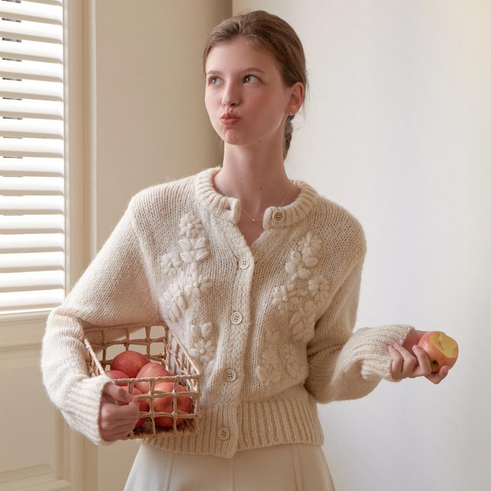 Marshmallow knit cardigan (beige)