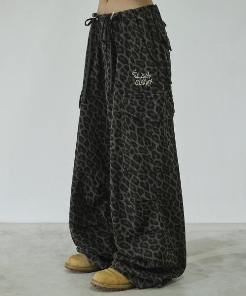 로고 와이드 다트 카고 팬츠[레오파드]