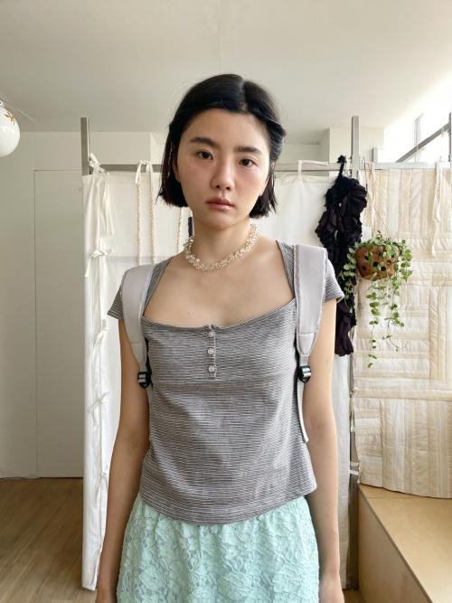 Button Leaf Square T-shirt Candy Stripe