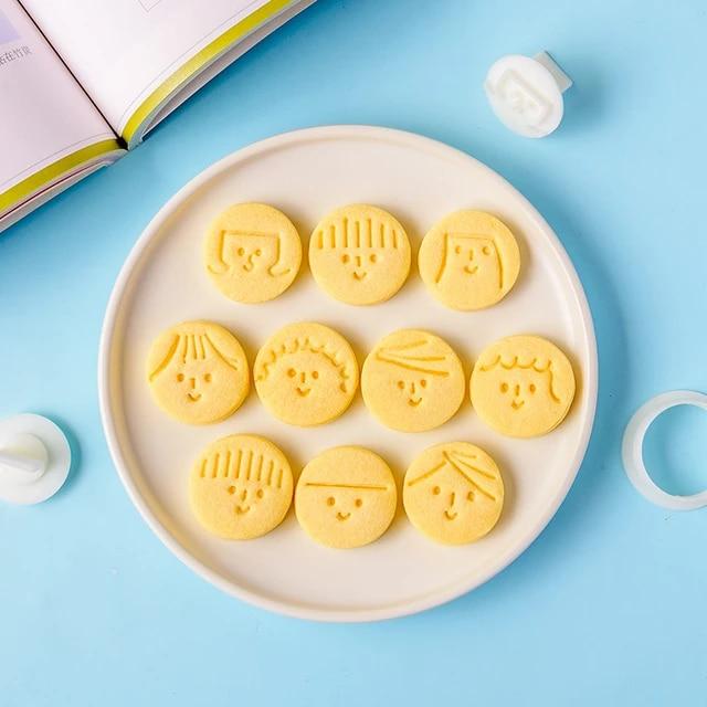 11pcs 만화 식 쿠키 금형 귀여운 웃는 얼굴 쿠키 커터 비스킷 금형 홈 DIY Fondant 생과자 설탕 베이킹 공예 새로운