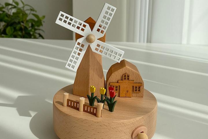 내추럴 우드 브론즈 태엽 오르골 풍차