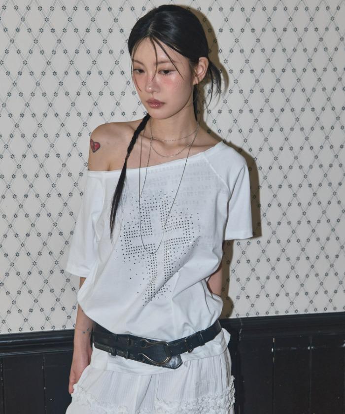 DIVINE CROSS ONE-SHOULDER TEE (WHITE) F25QB138