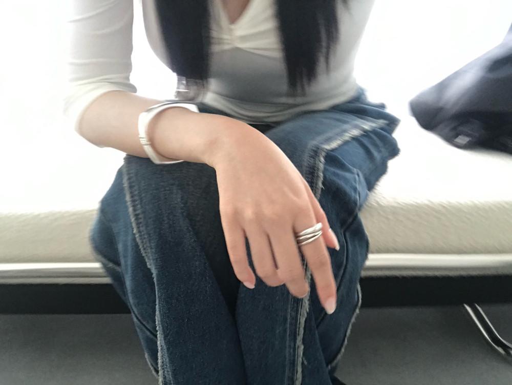 Two line open ring