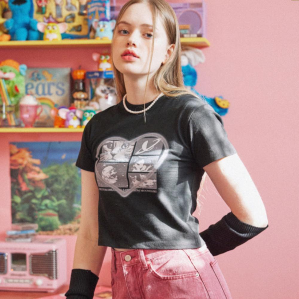 MF UNIVERSE CAT CROP TEE-BLACK
