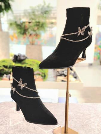 이런 상품 어때요? [GO-CCE] 고세 핫피스 나비 스웨이드 앵클부츠 OZA4F049 블랙