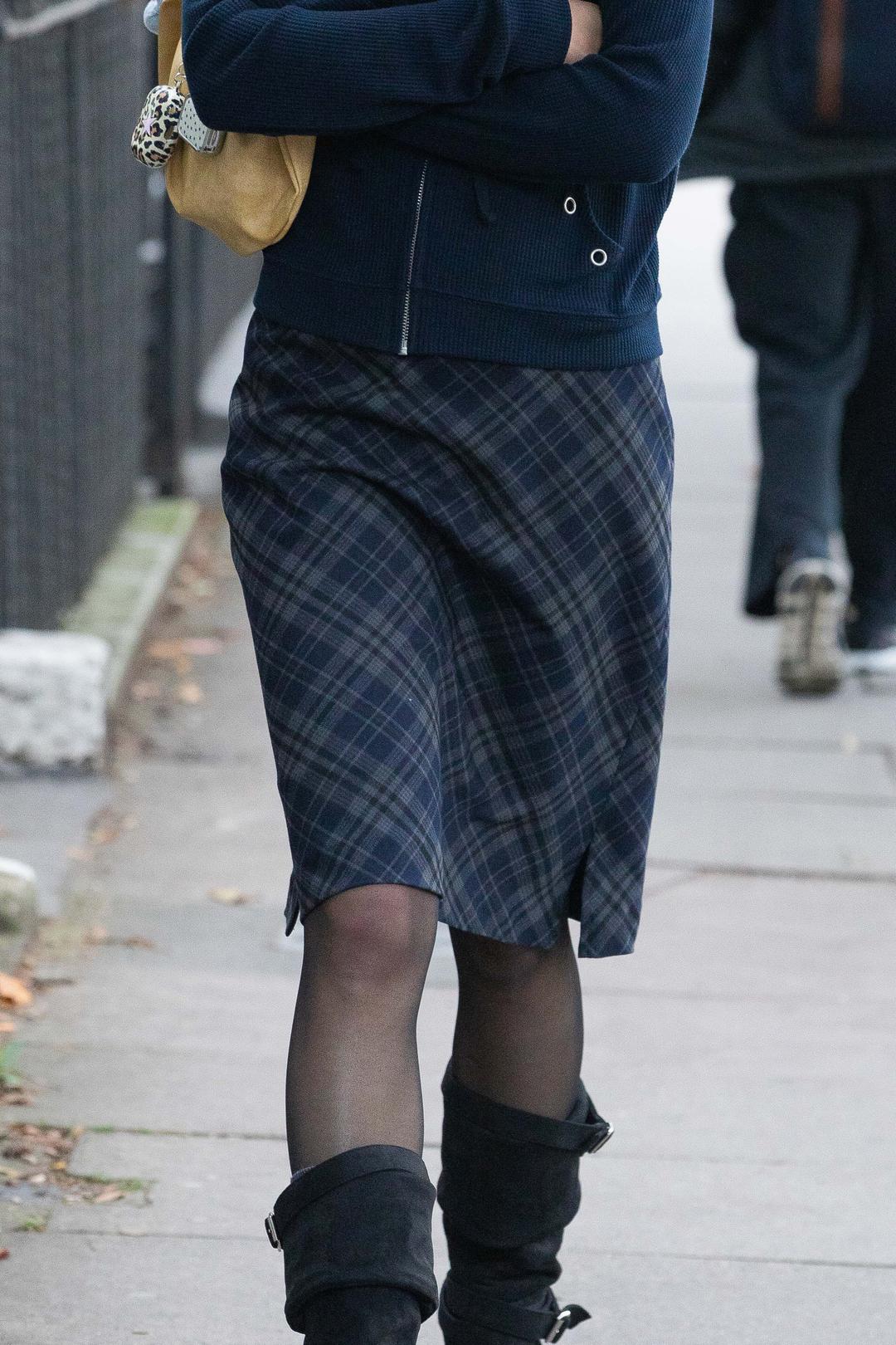 [2차 리오더] Check Midi Skirt (navy)