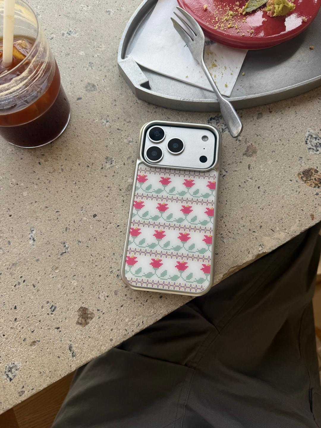 CROSS STITCH silver matte glass bumper case [TULIPS]