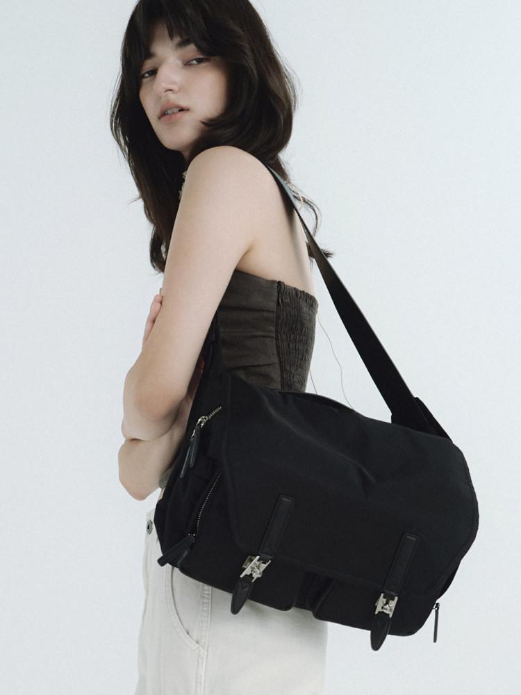 [vunque]Hey Double Pocket Shoulder M (헤이 더블 포켓 숄더 미듐) Black_VQB31SH3801