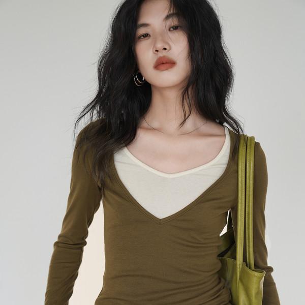 Dual Tone V-Neck T-shirt