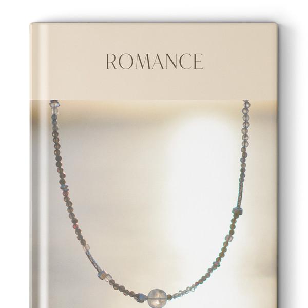 그럼에도 낭만에 대하여, stone necklace