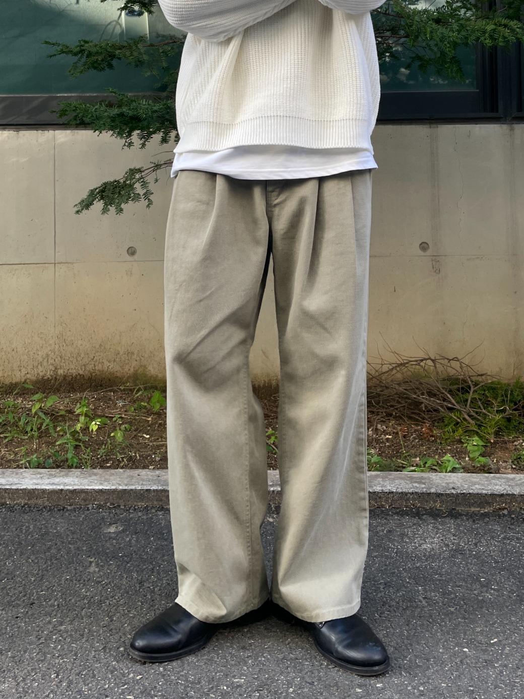 M. Pigment Two Tuck Denim Pants