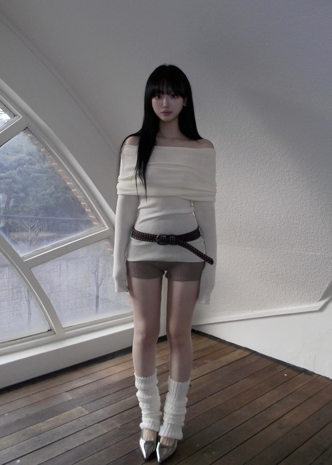 TIMI OFFSHOULDER TEE
