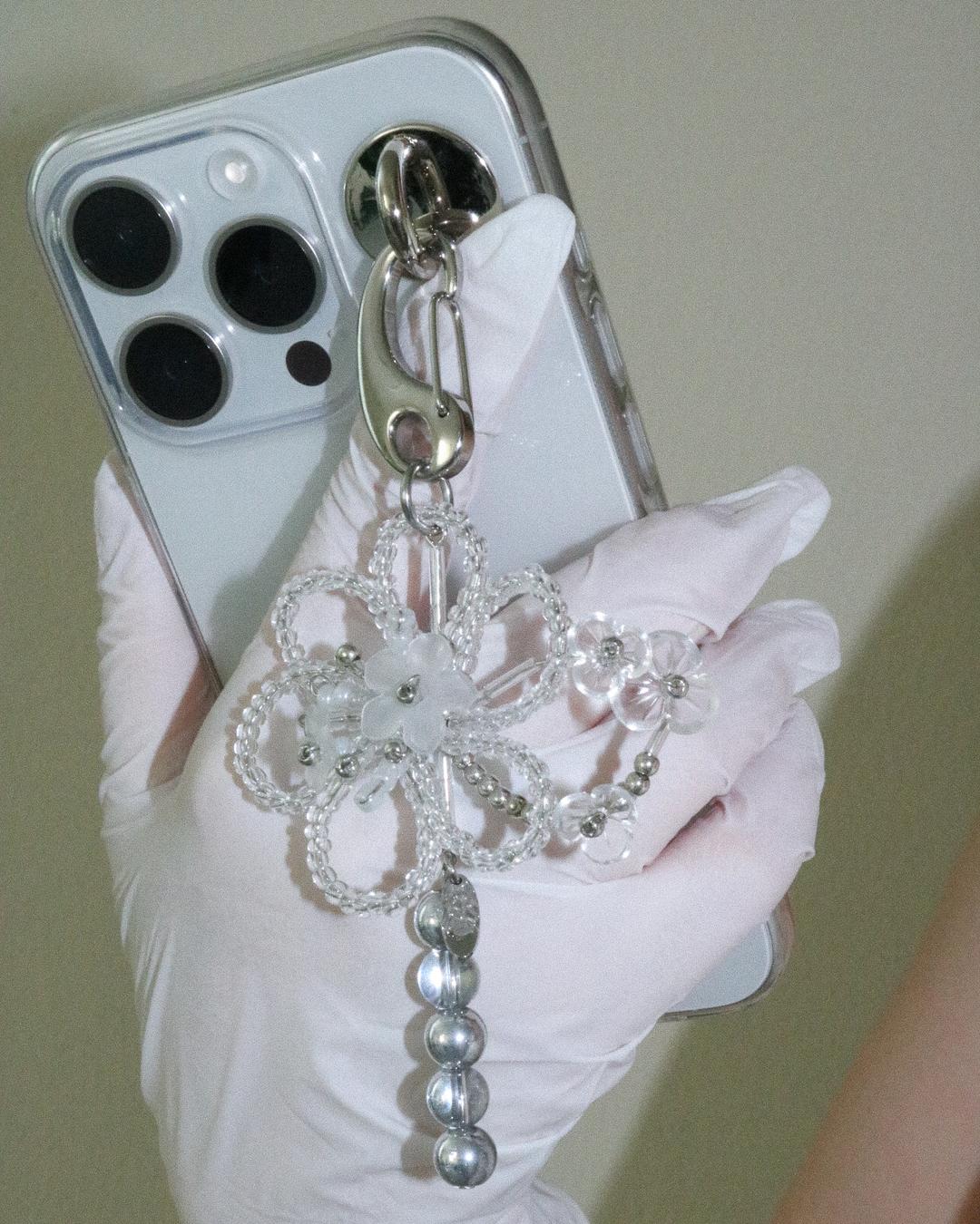 blossoming flower keyring (silver)