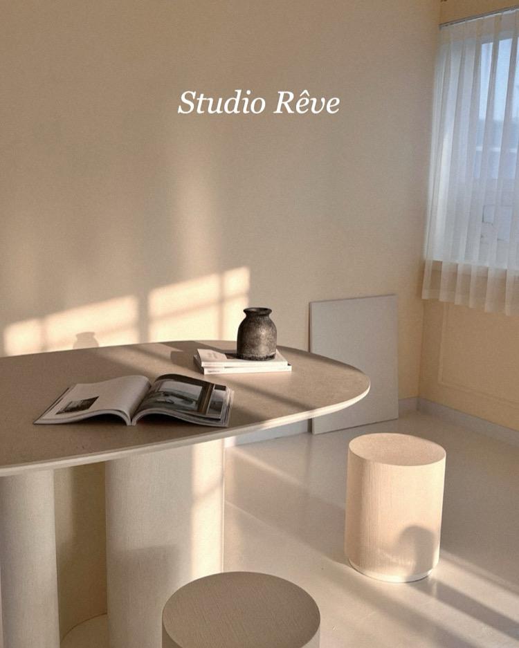 채광좋은 스튜디오에서 꿈같은 추억을 드립니다