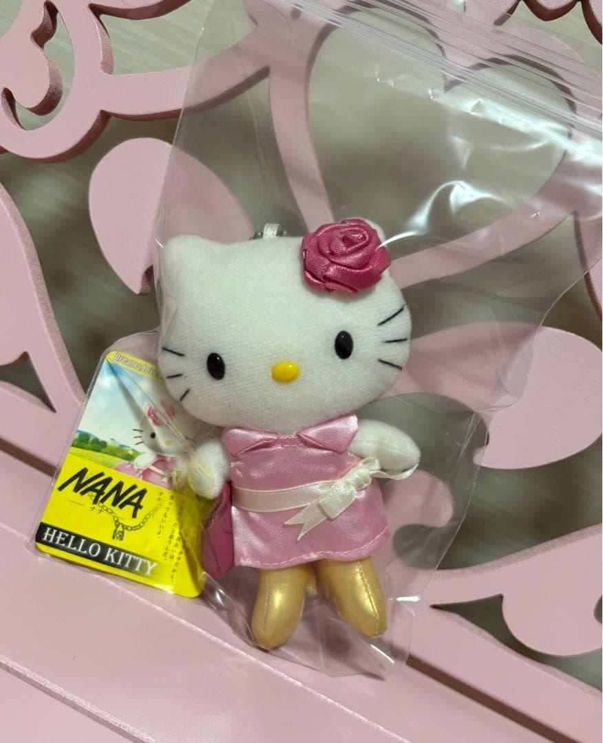 ハローキティ NANAコラボ ぬいぐるみチェーンキーホルダー新品未使用タグ付き