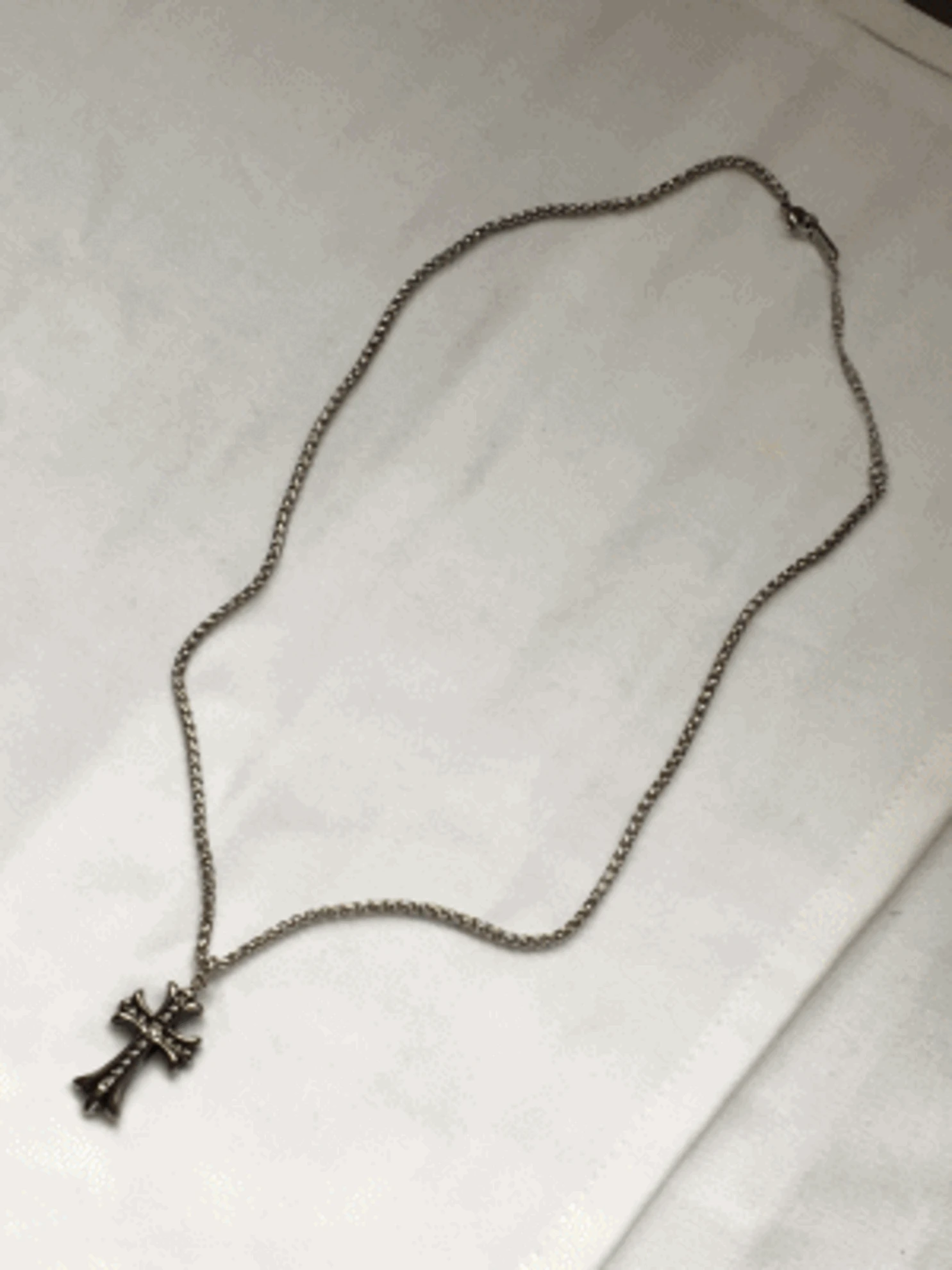 [최다코디:♥/모델소장] 십자가 써지컬스틸 목걸이 실버 볼드 목걸이 y2k (1col)