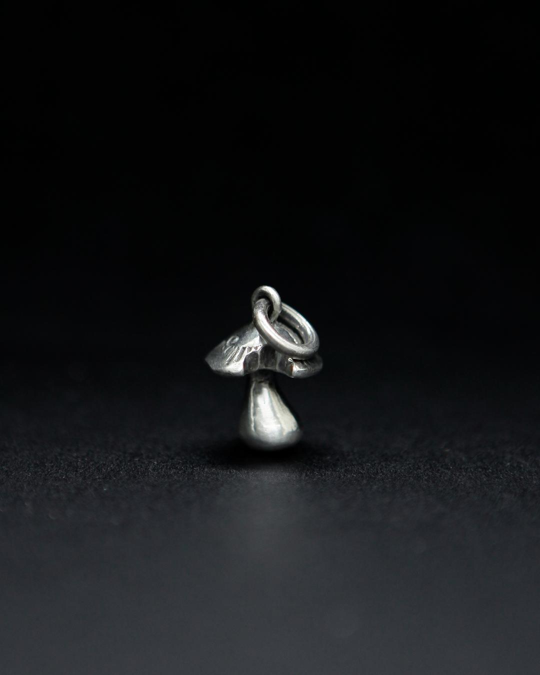 MUSHROOM PENDANT _ 3