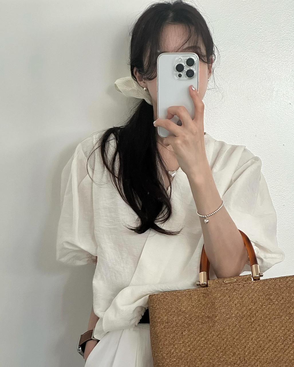 유인어스 샤덴 여성 여름 오버핏 루즈핏 브이넥 퍼프 밴딩 랩 린넨 반팔 블라우스