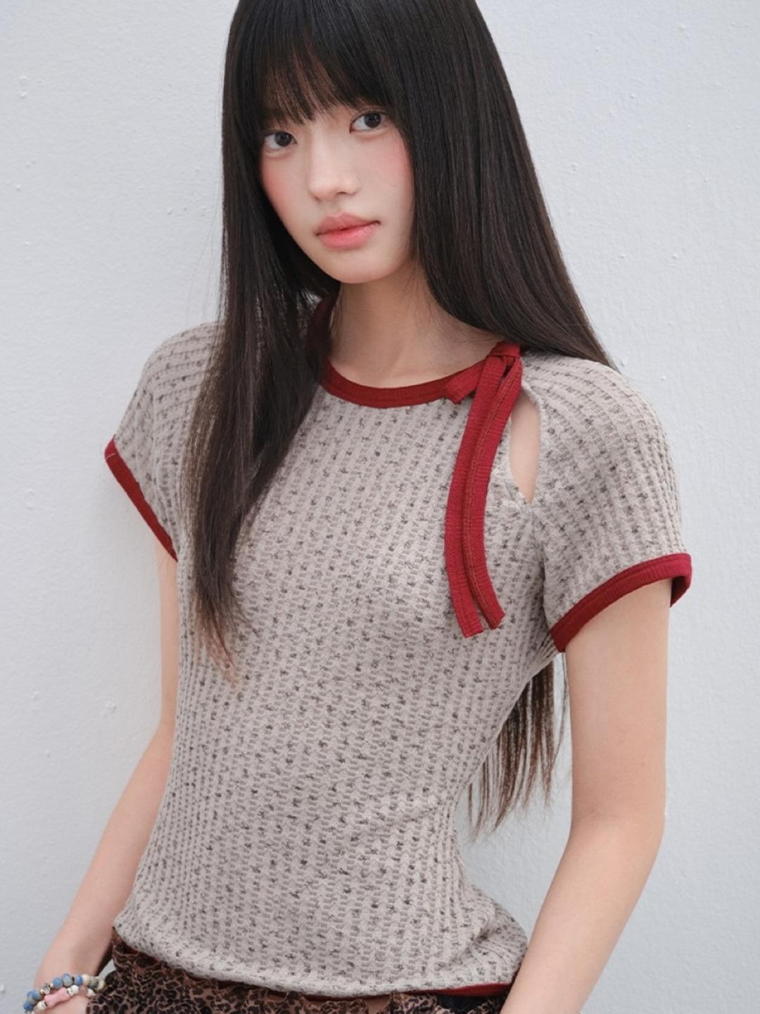 Onthereverse Texture Red Ribbon Slit Top