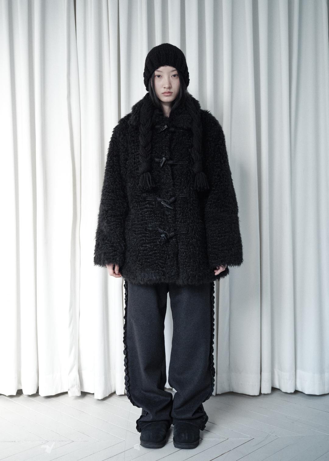 NIMBUS TOGGLE FUR COAT - BLACK (5차 재입고)