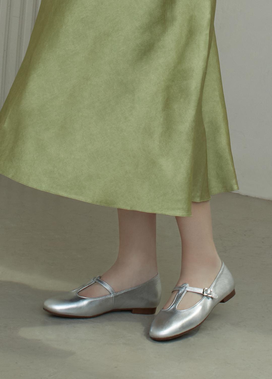 ROME 04 T-STRAP FLAT