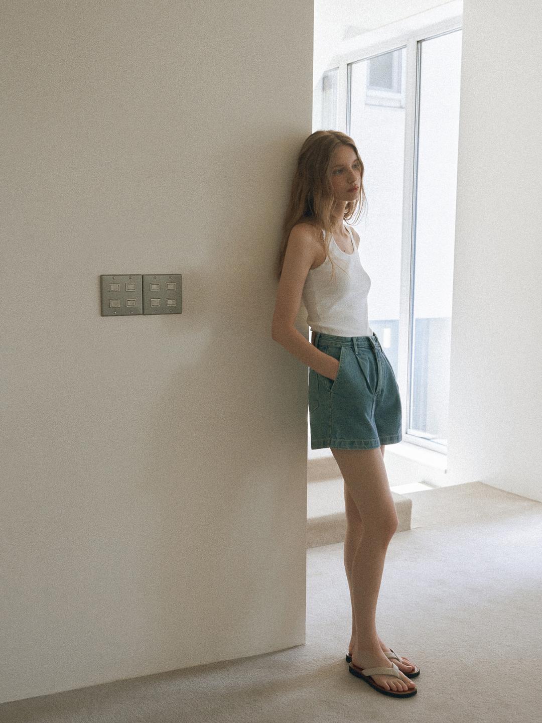 Tommy ISKO one-tuck short denim