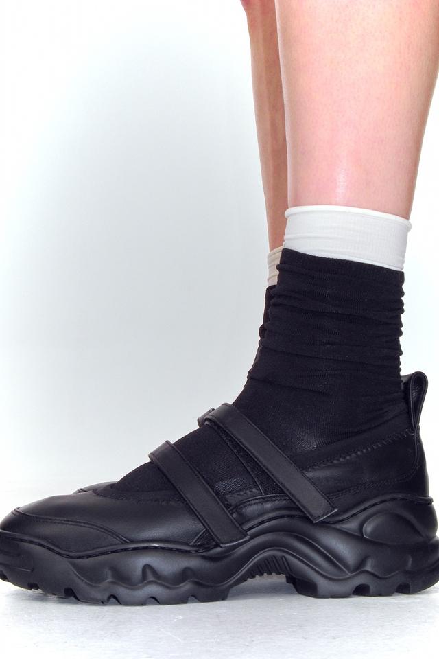 소프트서울 HATSUKOI SNEAKERS [BLACK] - 위시버킷