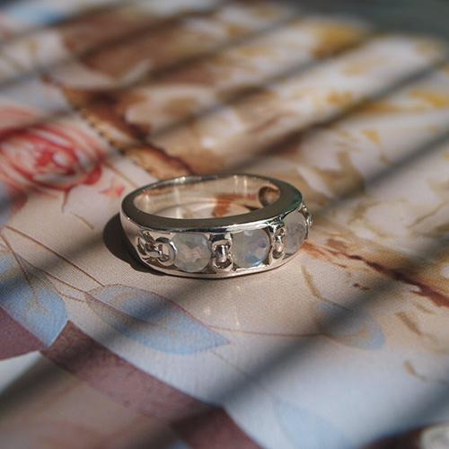 레인보우문스톤 Tiarra 반지