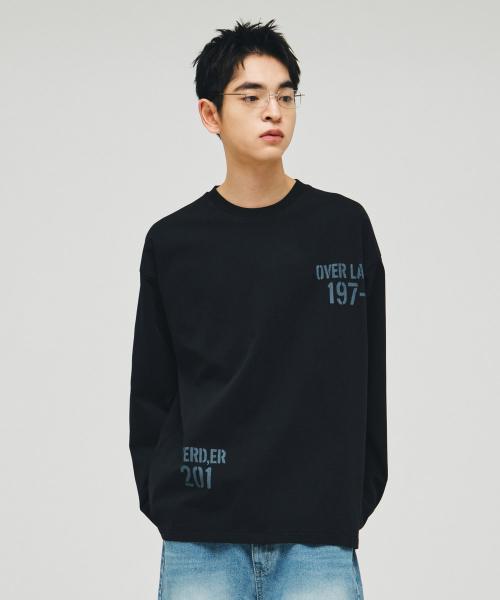 오버레이 타이포 롱슬리브_블랙