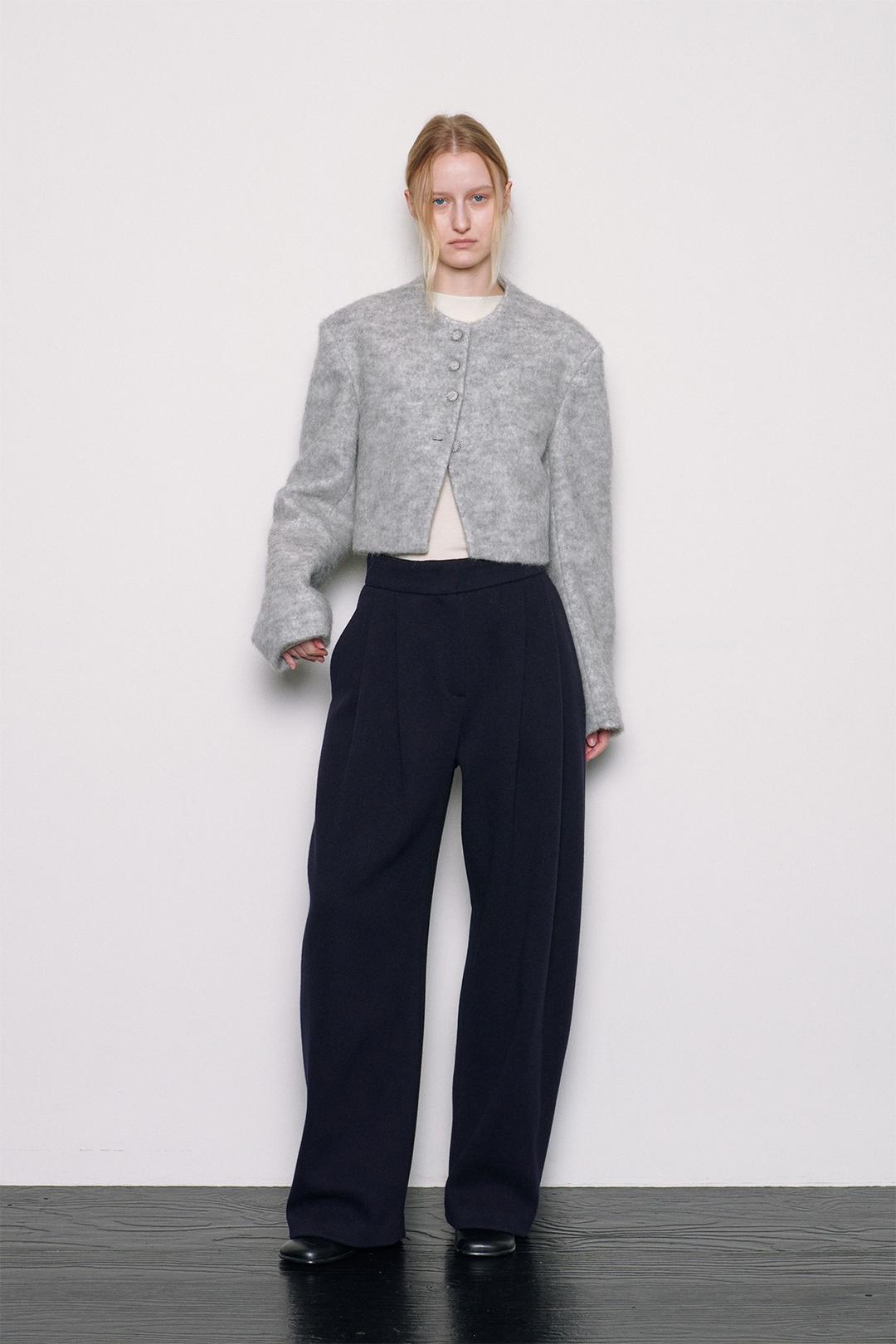 Cocoon Fit Two-Tuck Twill Wool Trousers _ Navy