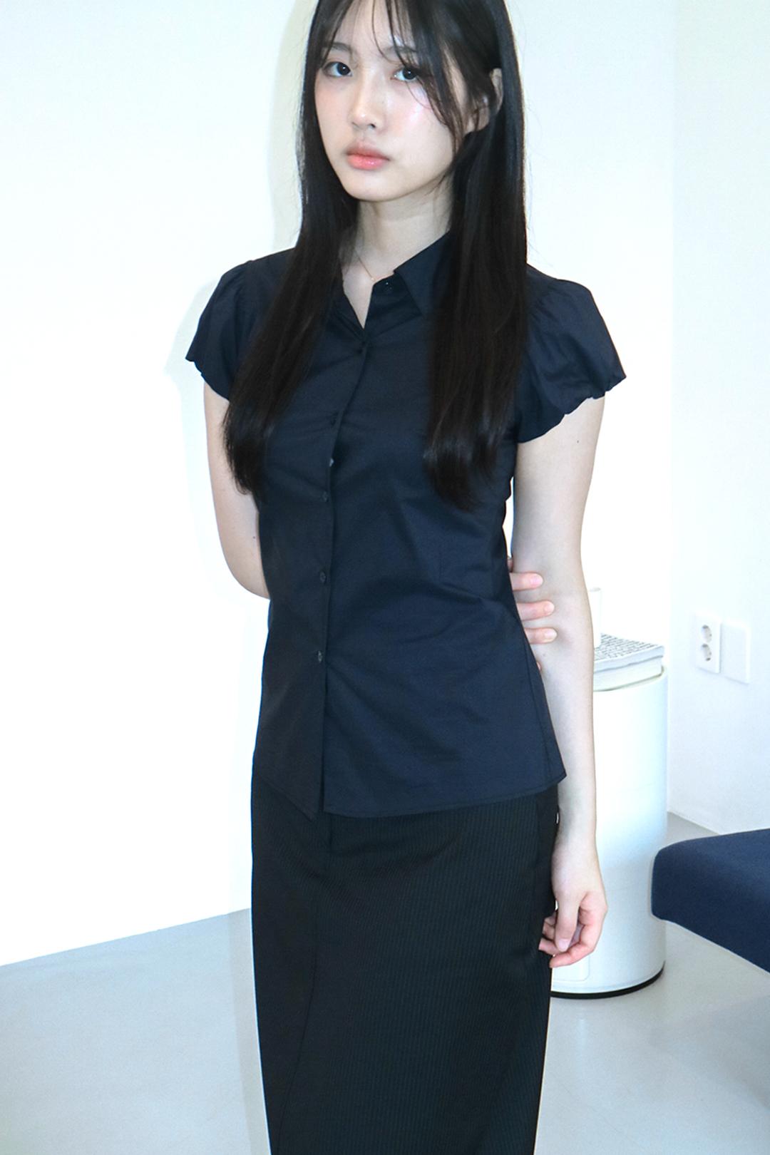 아멜라 Mai Line Puff Shirts Navy