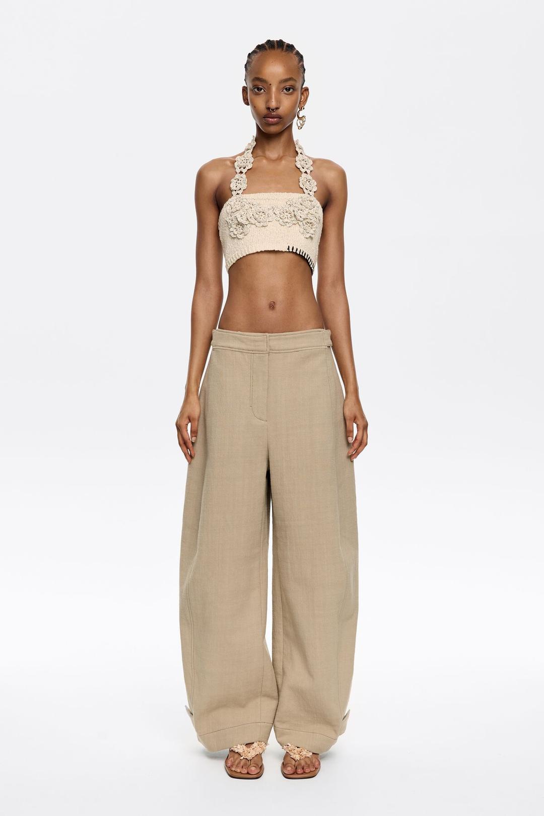 Pantalón fluido oversize arena