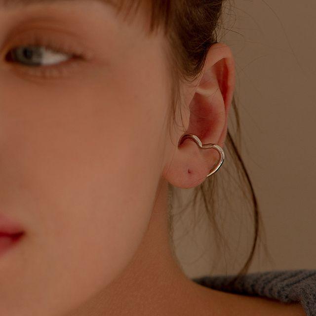 [Shertz 2022FW] 러블리 무드 하트 포인트 이어커프 SHEC0026