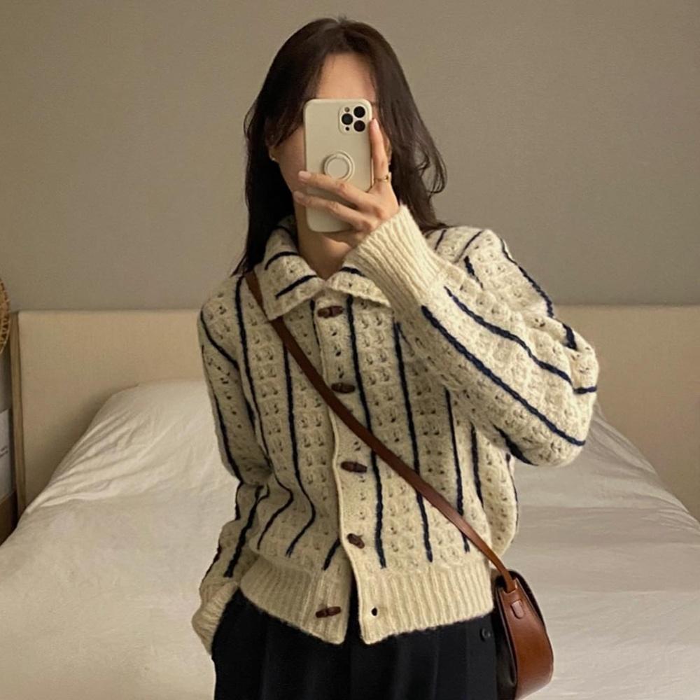 [2차_예약발송] COLLAR LINE CARDIGAN(BE)
