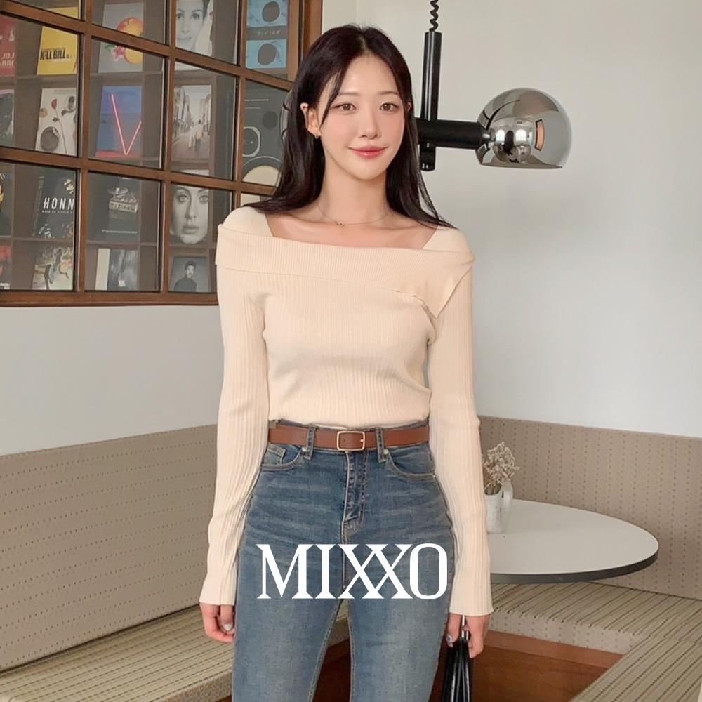 [윤하정PICK]언발숄더 스퀘어넥 니트 풀오버 (MIWKAE114T/MIWKAE32QT)