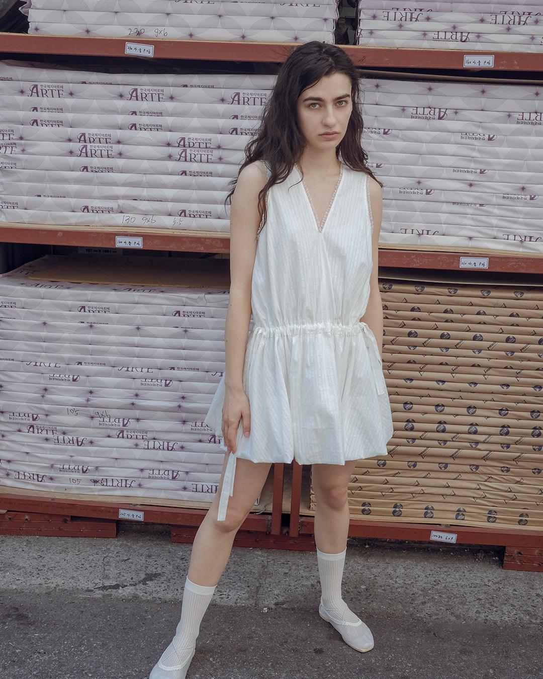 BALLOON LACE EYELET DRESS