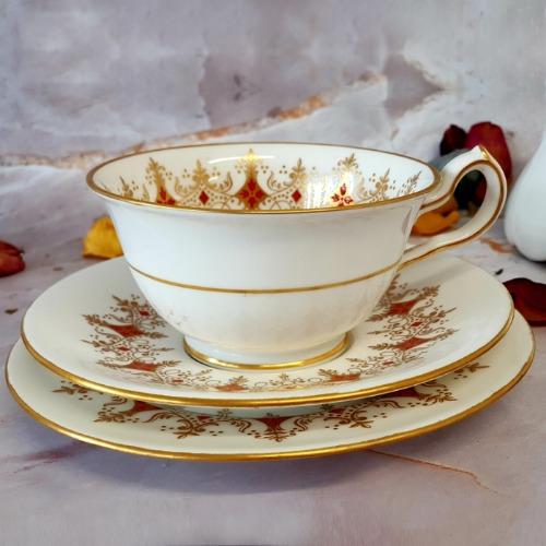 영국 앤틱 Royal Crown Derby 로얄크라운 더비 찻잔 트리오
