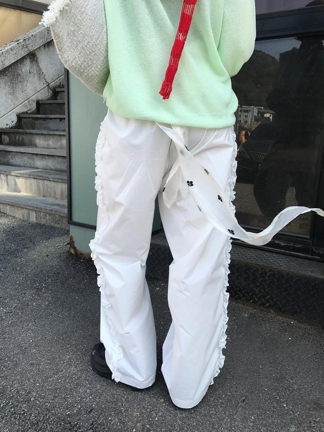 Poppy Frill Pants, White (2c)