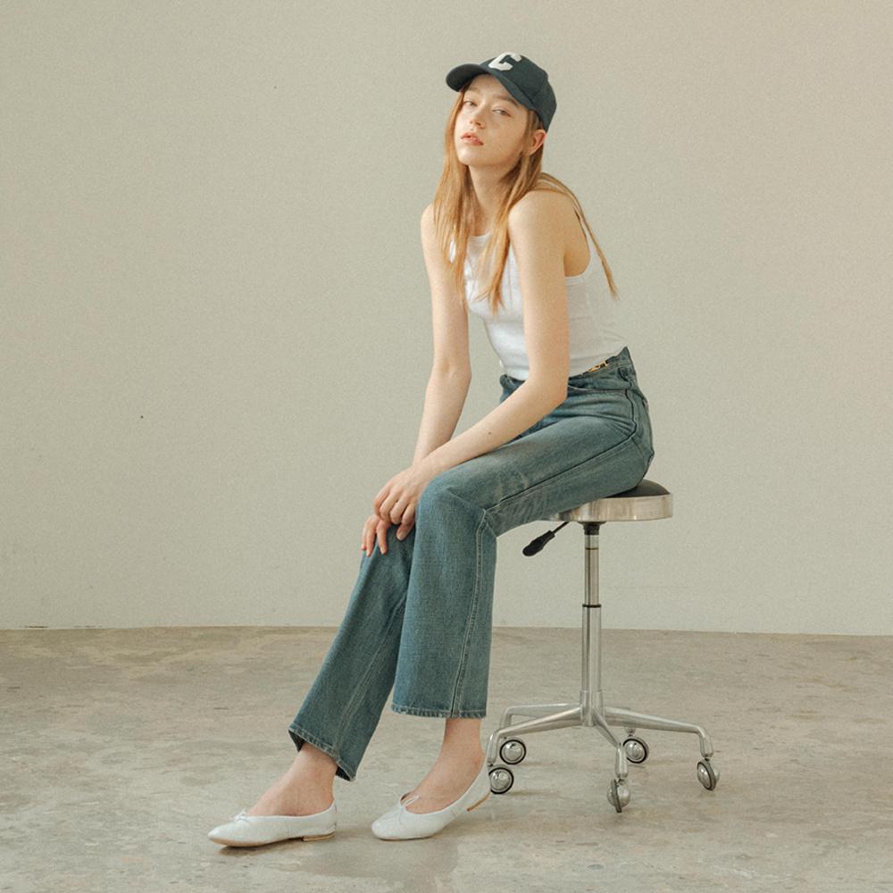 포셀리 레더 플랫 화이트