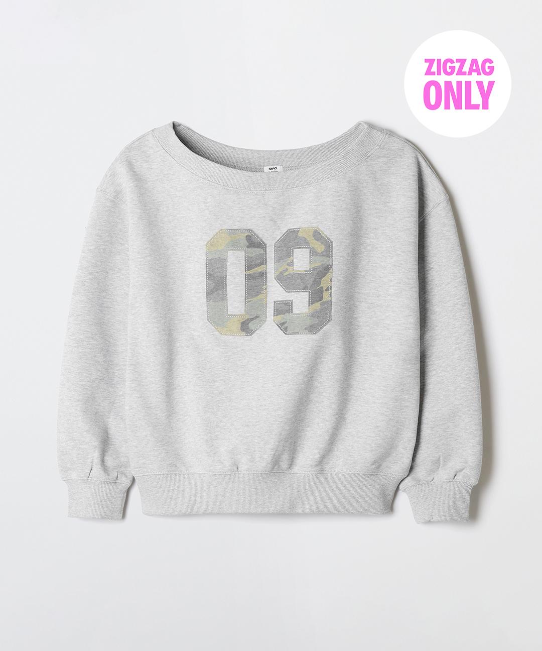 스파오 카모 오프숄더 스웨트셔츠_SPMNG23GY0