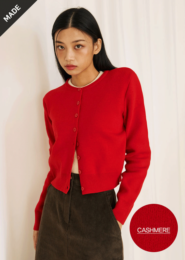 <div style="color:#B22222