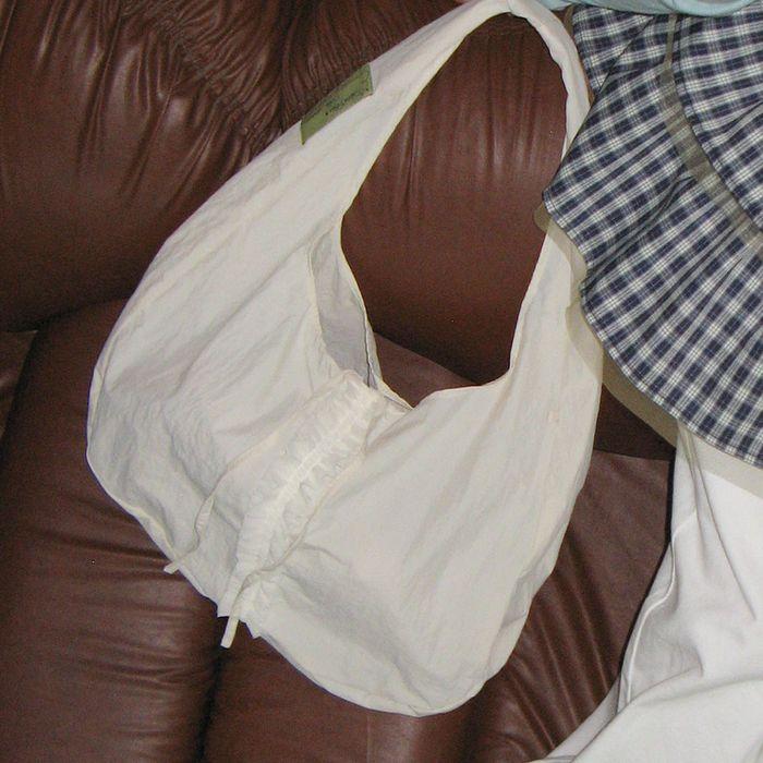 [29EDITION] frill hobo bag (vanilla)