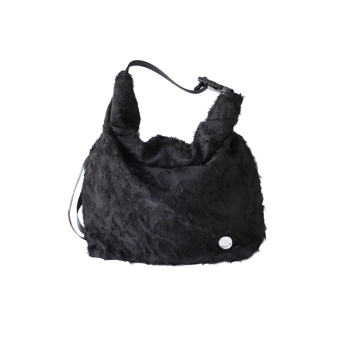 vase bag L - feather black