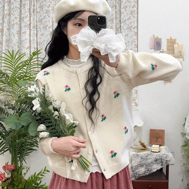 (램스울80%) 피어나 울 가디건 플라워 빈티지 니트