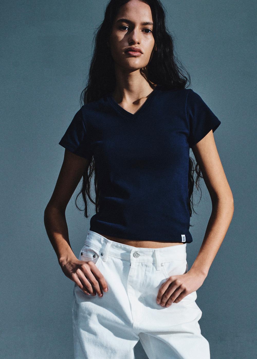 [essential] [3차] Base v-neck t-shirt (4colors)