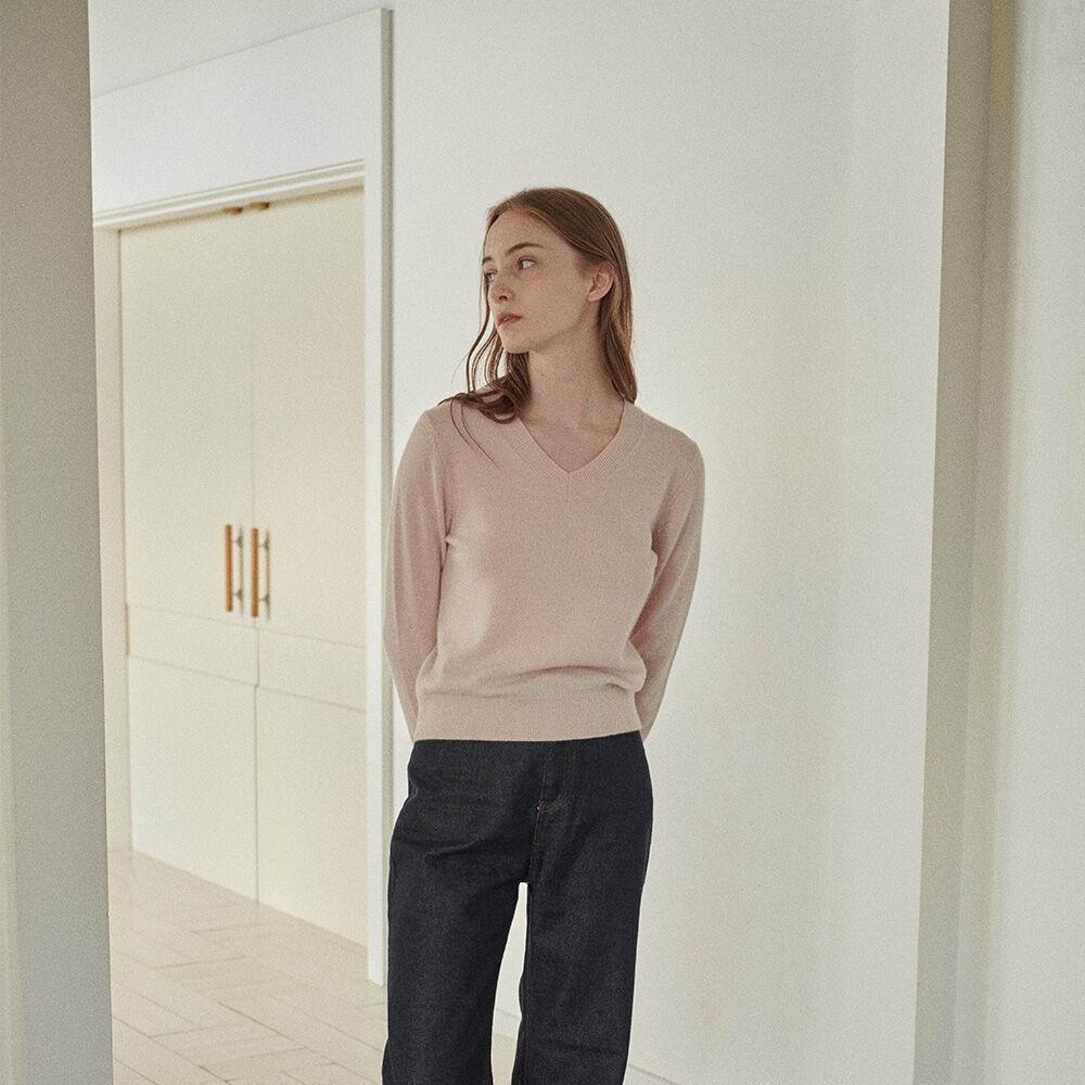 100% Cashmere V-neck Basic Top