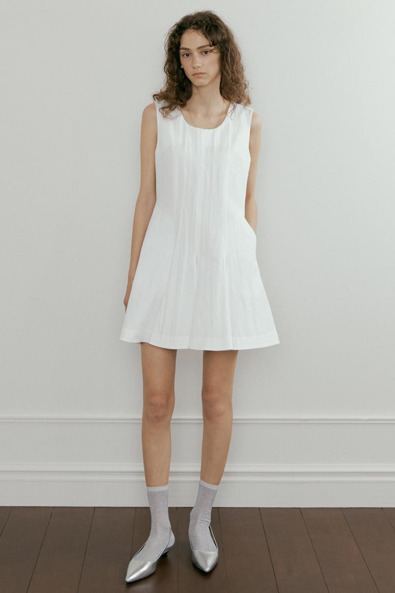 Turntee dress White