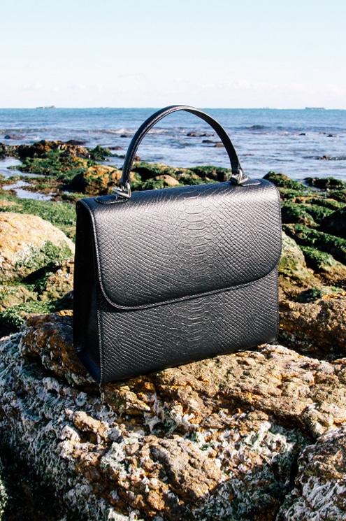 블레드 깃털 한지 가죽 영부인 가방 ( 블랙 )